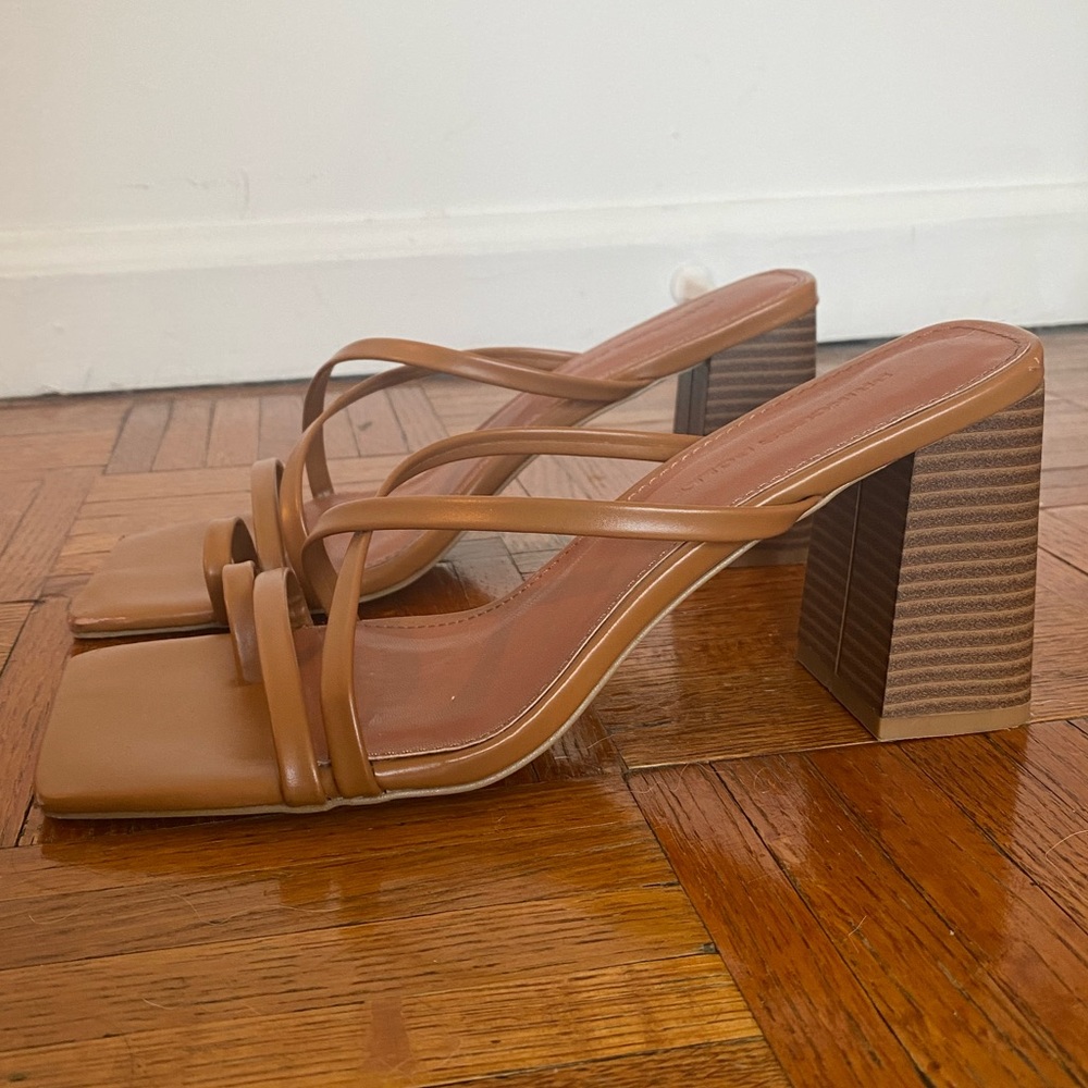 Princess Polly - brown square toed heels - size 8